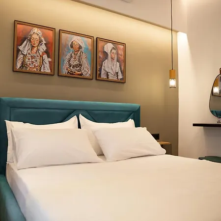 Em Guest house *