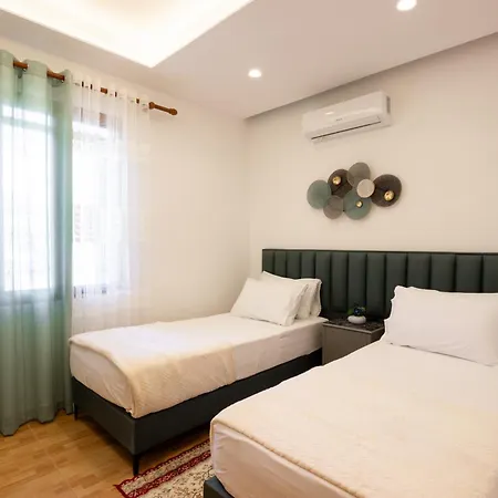 Em Guest house *