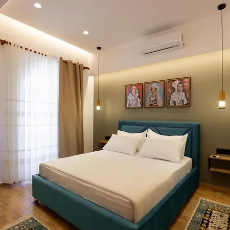 Em Guest house *